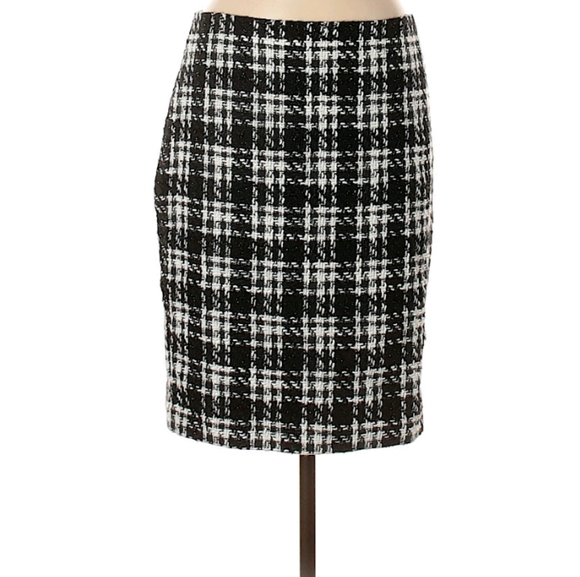 Ann Taylor Dresses & Skirts - Ann Taylor Thick knee length skirt